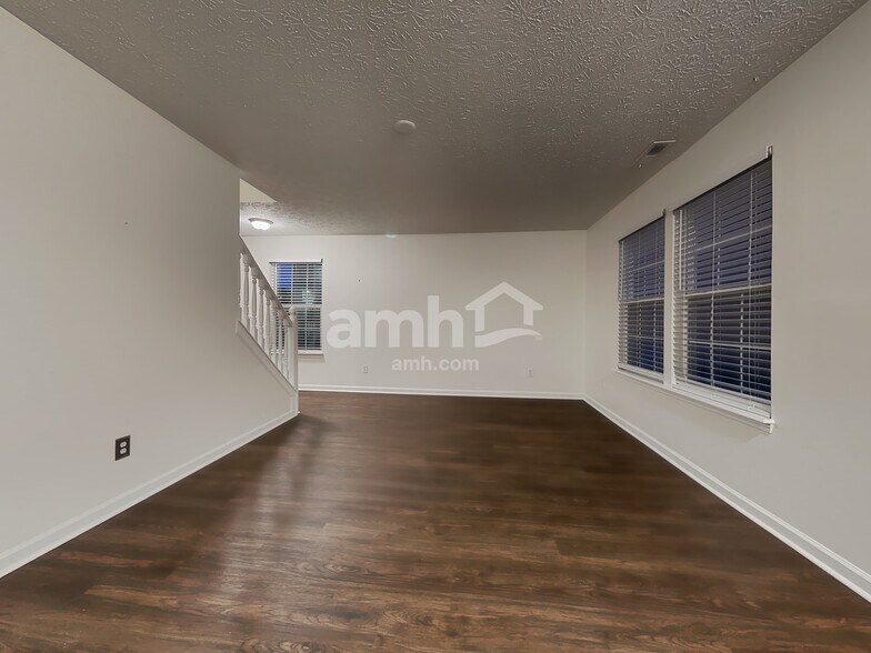 Building Photo - 643 Daniel Ct