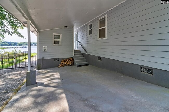 Building Photo - 435 State Rd S-32-1194