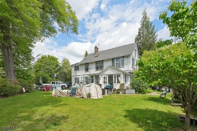 Building Photo - 412 Maple Ave