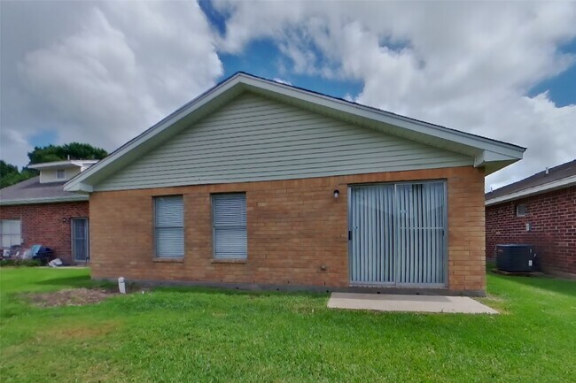 Building Photo - 3150 Kelling St