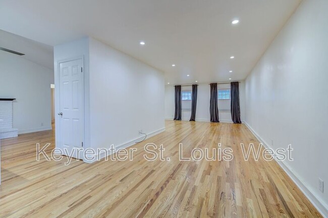 Building Photo - 10602 Tioga Ct