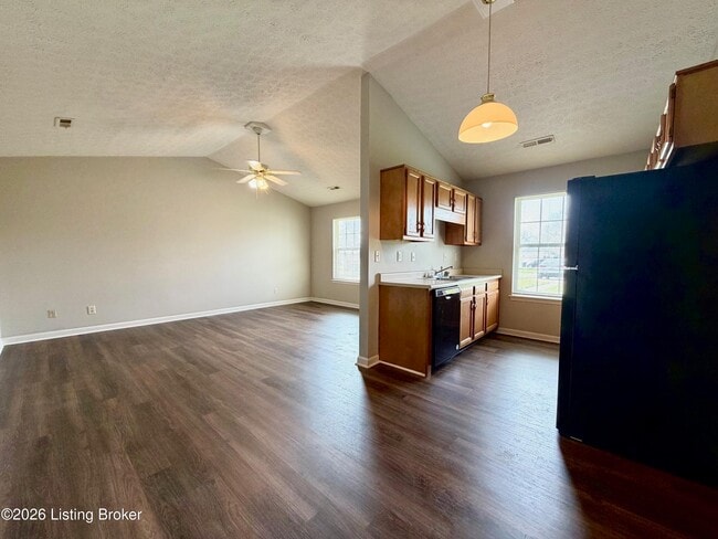 Building Photo - 252 Harrison St