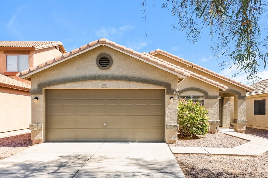 Primary Photo - 13748 W Keim Dr