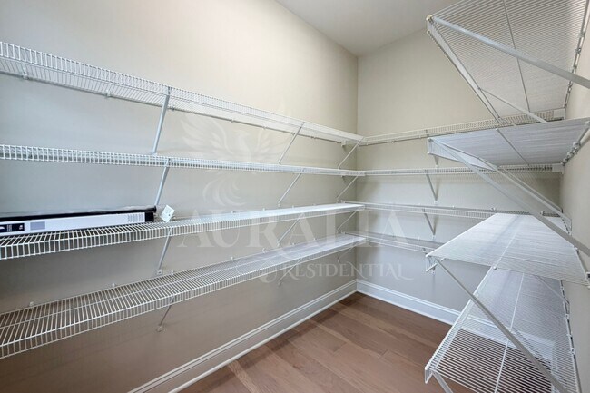 Building Photo - 829 Amley Pl