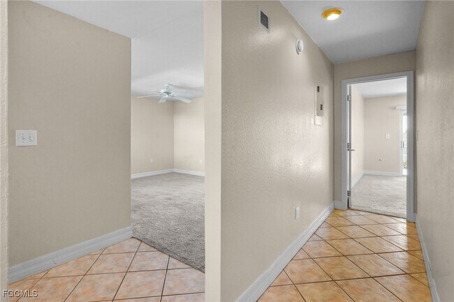 Building Photo - 517 SE 43rd St