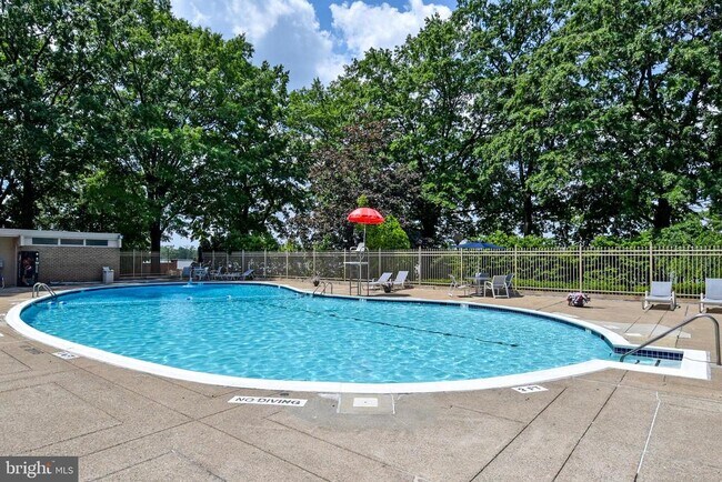 Building Photo - 1435 4th St SW