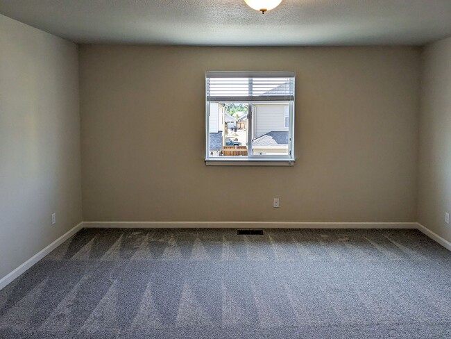 Building Photo - 1871 SE Mulberry Ave