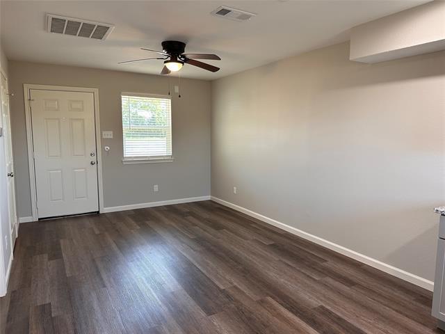 Building Photo - 11015 I-30 Frontage Rd