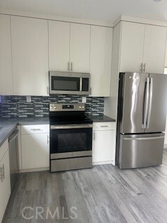 Building Photo - 6506 N White Oak Ave