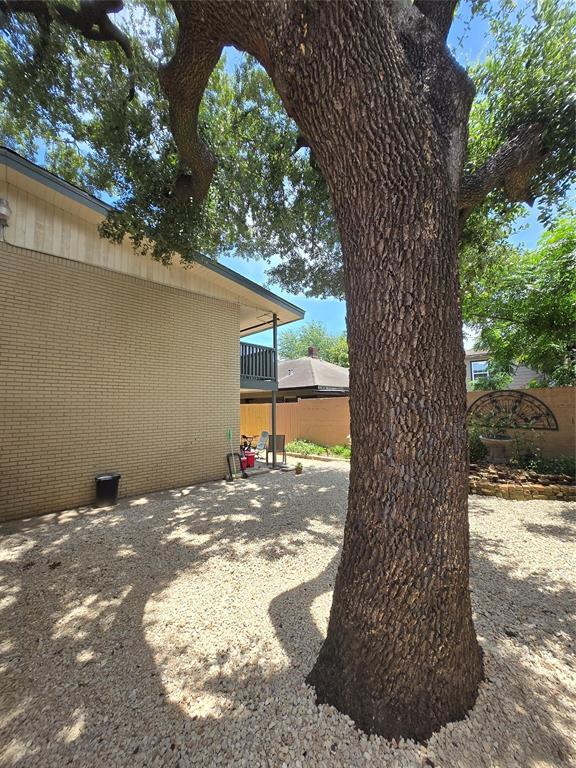 Building Photo - 3910 Dallas St