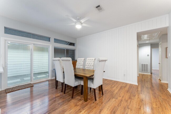 Building Photo - 7764 Park Falls Dr