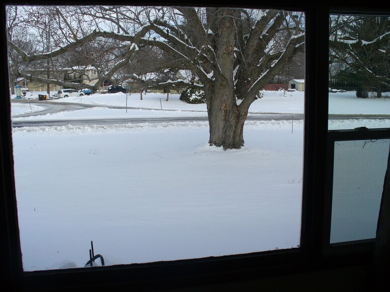 Building Photo - 6845 Carman Dr