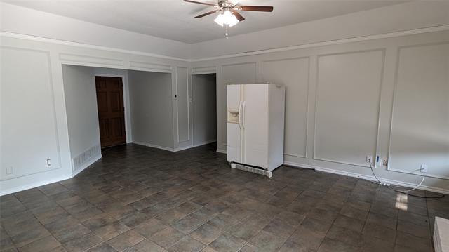 Building Photo - 2706 Parkview Dr