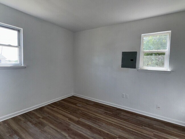 Building Photo - 1749 SW 12th- COMING SOON!!