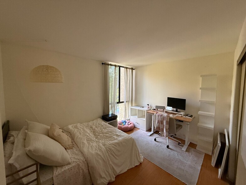 Building Photo - 4141 Via Marisol