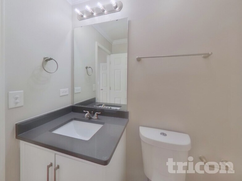 Building Photo - 3634 Charterhall Ln