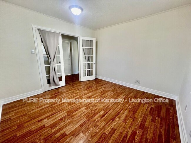 Building Photo - 810 Shelby Ave