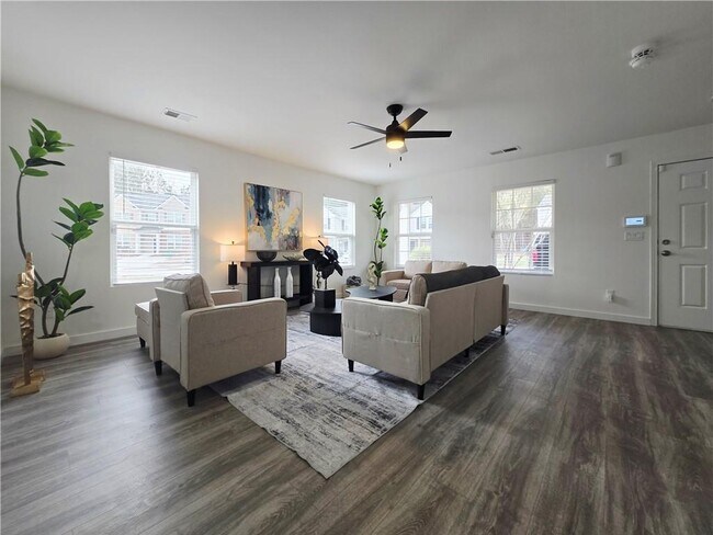 Building Photo - 2529 Piering Dr
