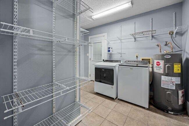 Building Photo - 202 Brittany Ln