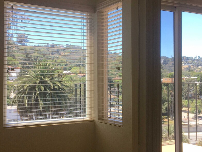 BR1 Balcony & View - 3033 Hollycrest Dr