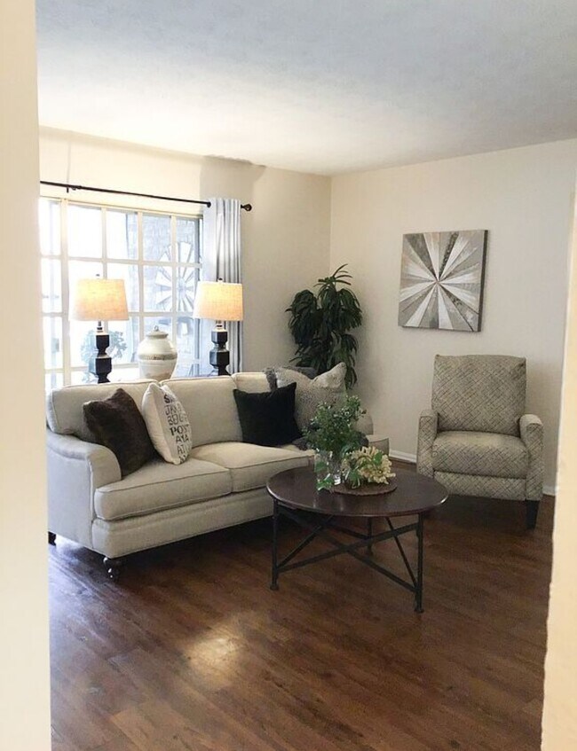 5201 ATLANTIC Blvd 5201 ATLANTIC Blvd Jacksonville FL 32207