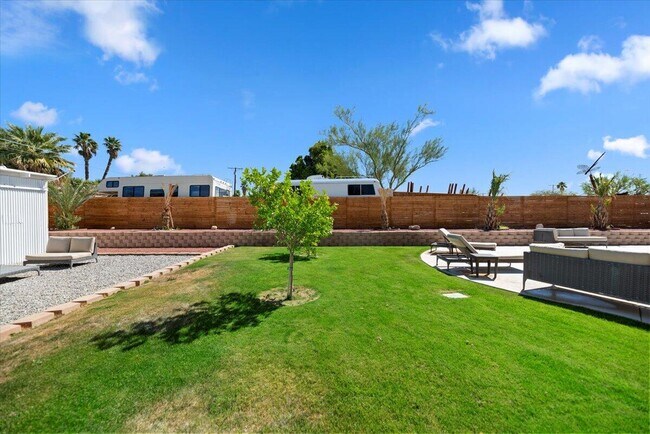 Building Photo - 32300 Shadow Mountain Ln