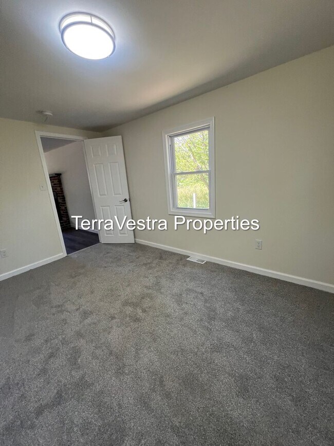 Building Photo - 3 Bed in Mullica Hill! Eligible for $500 Security Deposit.