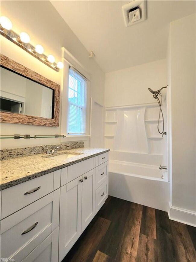 Building Photo - Gorgeous Gem on Corner Lot in Ghent!