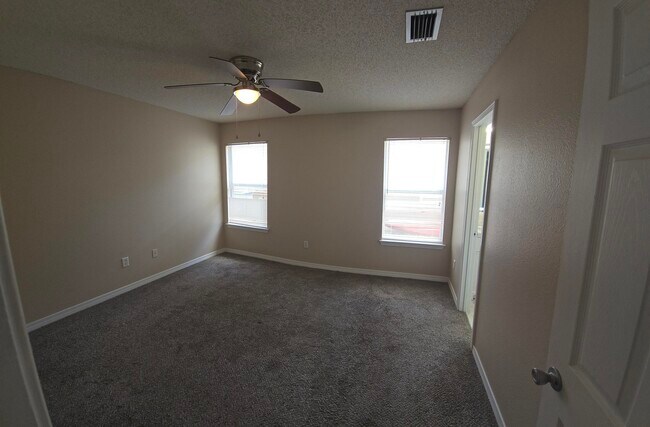 Building Photo - 7720 Lola Cir