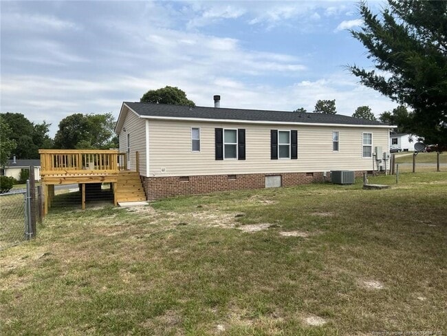 Building Photo - 15 Rhode Island Way