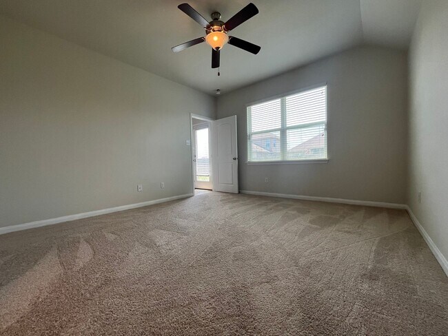 Building Photo - Nice 3/2 in Manor