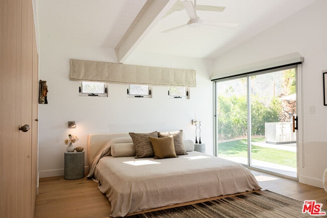 Building Photo - 922 E Anza Dr