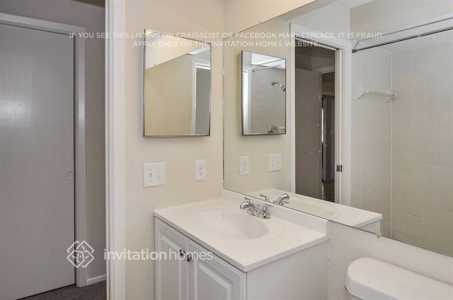 Building Photo - 7713 Deer Foot Dr