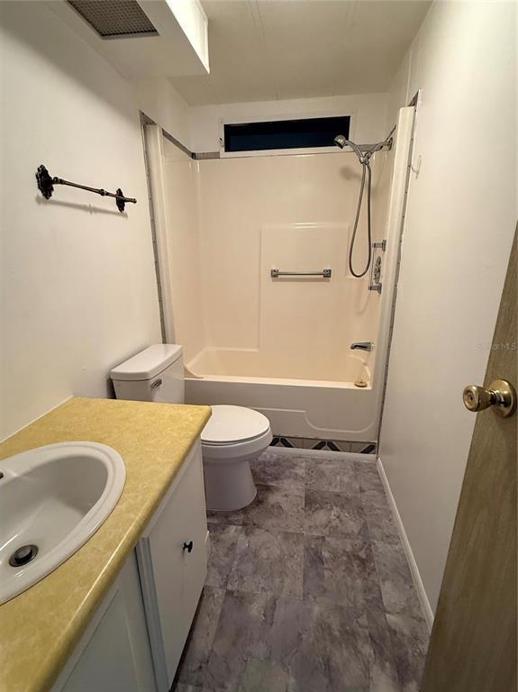 Building Photo - 3221 SE 39th Ave