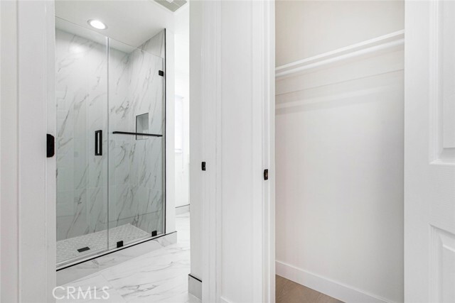 Building Photo - 11321 Collett Ave