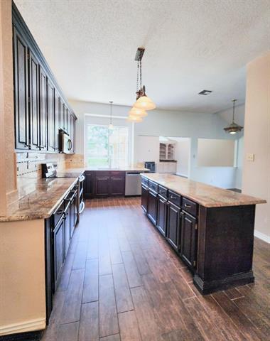 Building Photo - 3708 Racquet Ct