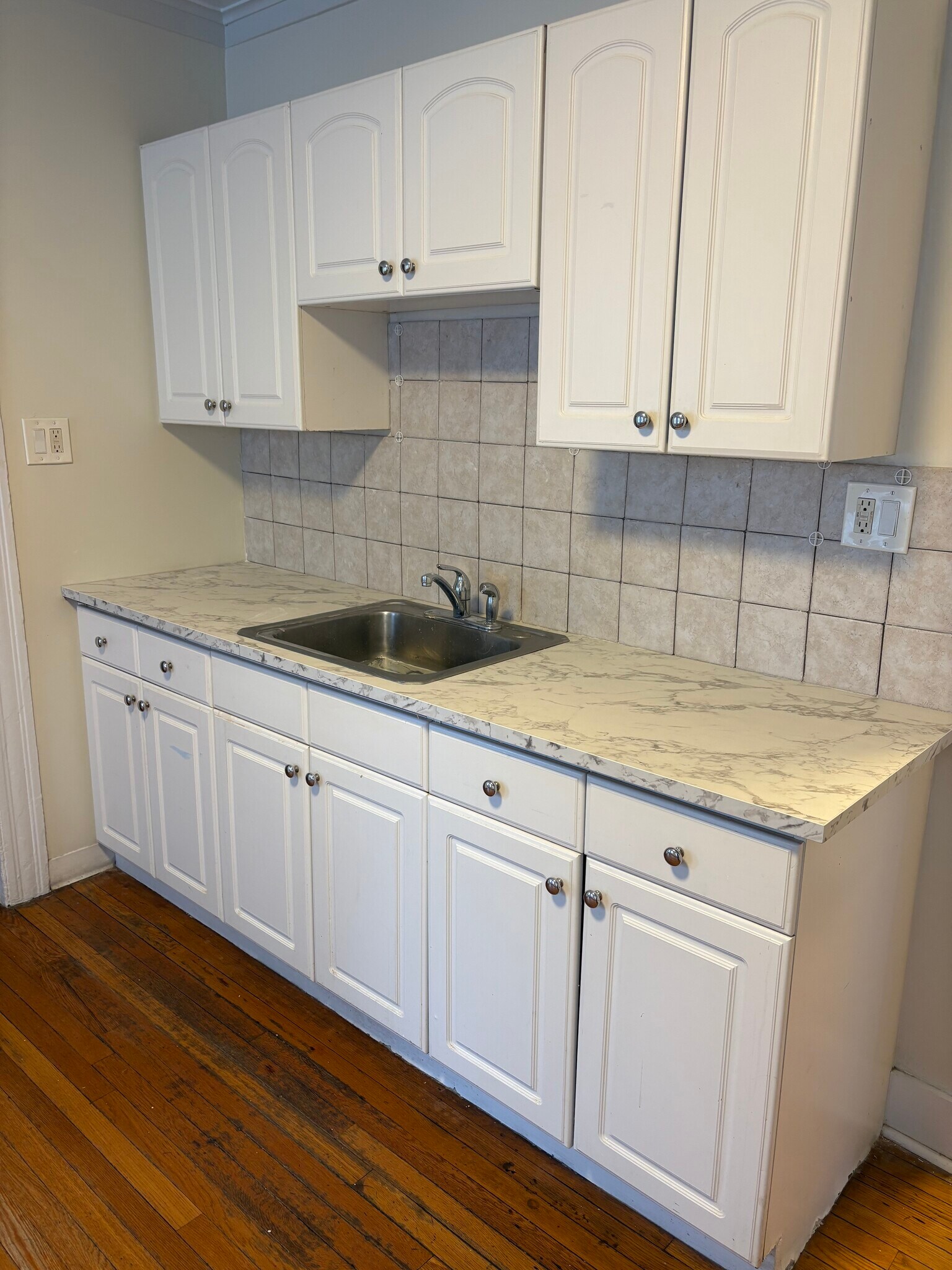 Building Photo - 2395 Main St