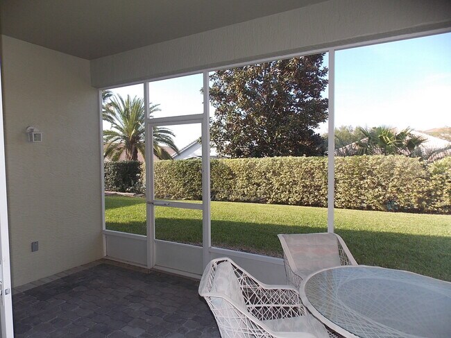 Building Photo - 881 W Silver Meadow Loop
