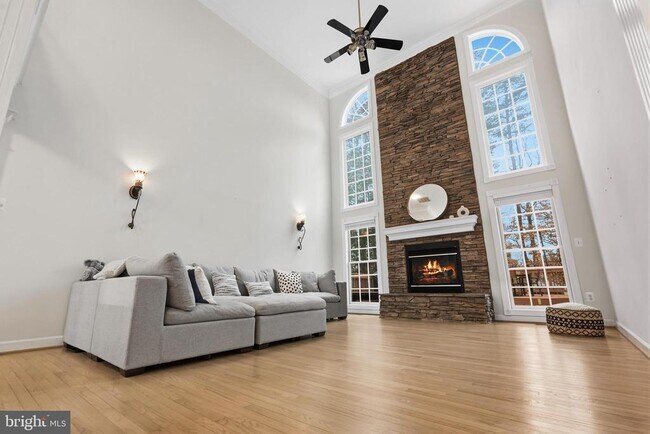 Building Photo - 4924 Berkshire Woods Dr