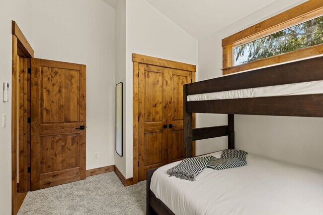 Building Photo - 89192 US-26