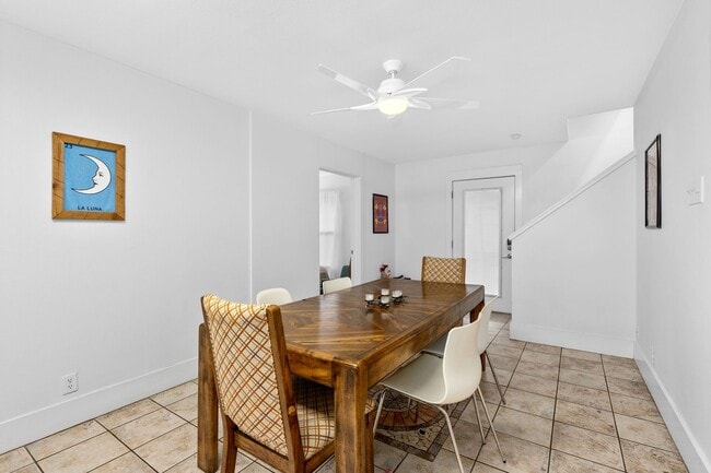 Building Photo - 215 Beauregard St