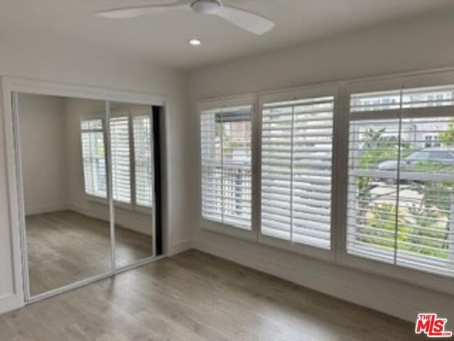 Building Photo - 620 25th St