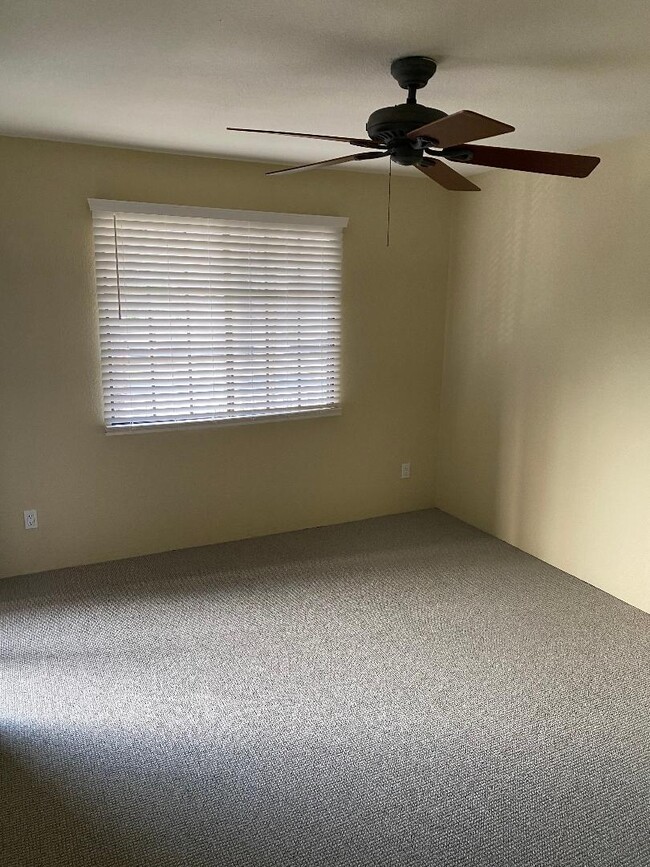 Building Photo - 291 E Mel Ave