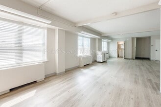 Building Photo - 7460 Graceland Dr