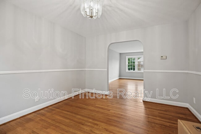 Building Photo - 1812 Edgewood Rd