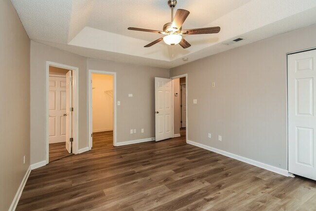 Building Photo - 1365 Lywellen Ct