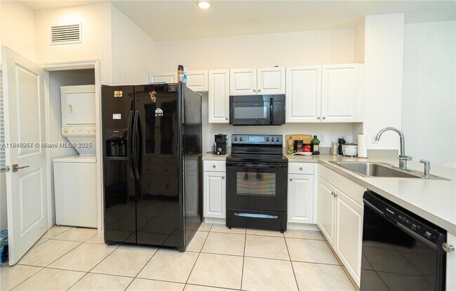 Building Photo - 2820 NW 180th St