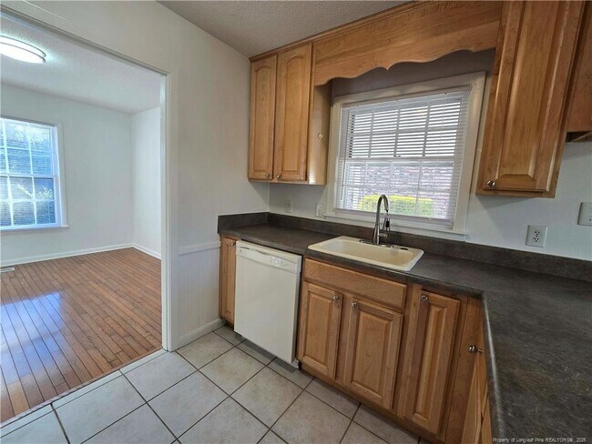 Building Photo - 409 Glen Canyon Dr