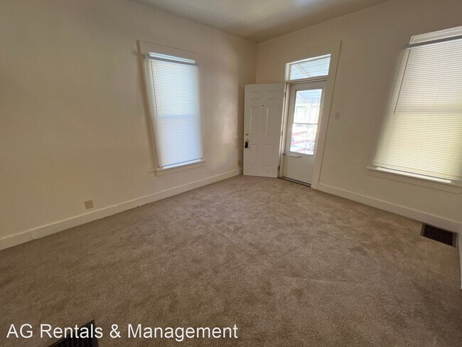 Building Photo - 2 br, 1 bath House - 2132 Oakley St