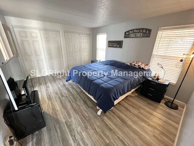 Building Photo - AVAILABLE SEPTEMBER - MOVE IN SPECIAL RATE- 55+ Community - 2 Bed / 2 Bath